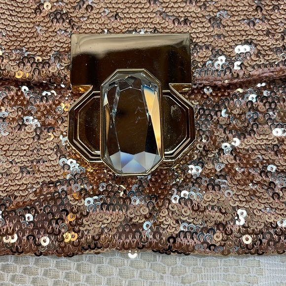Deux Lux rose gold sequin clutch purse with strap - Picture 5 of 9